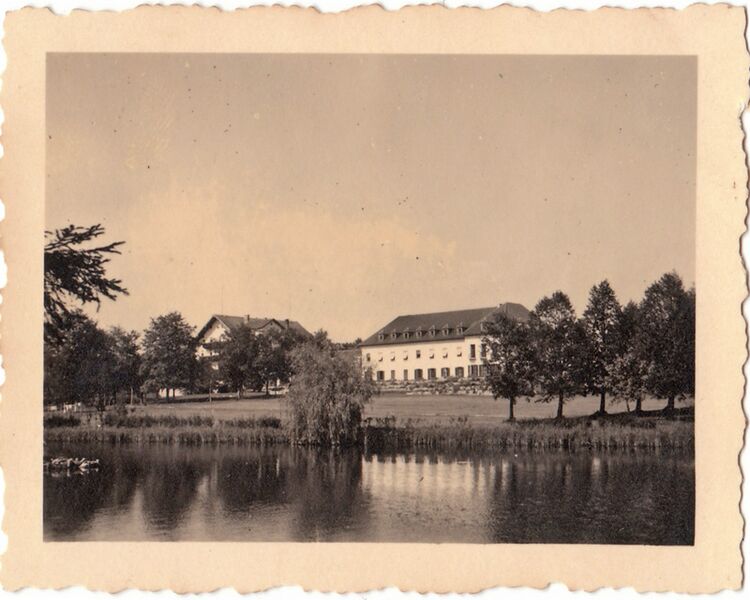 Datei:Heim Hochland Steinhoering 1942.jpg