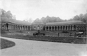 Das Neue Schloss in der Eremitage Bayreuth. Foto von Heinrich Heuschmann, um 1895. (bavarikon) (Bayerische Staatsbibliothek, Bildarchiv port-003489)