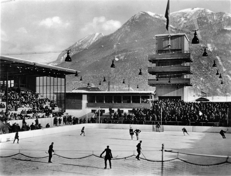 Datei:Olympische Winterspiele 1936 Olympia-Eisstadion.jpg
