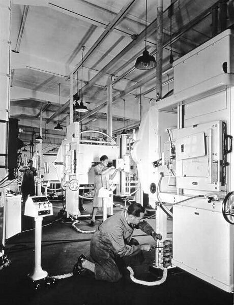 Datei:Montage SRW Erlangen 1955.jpg