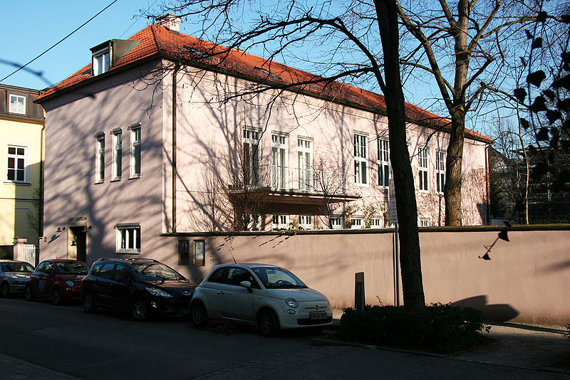 Datei:HFF Kaulbachstraße Außenansicht.jpg