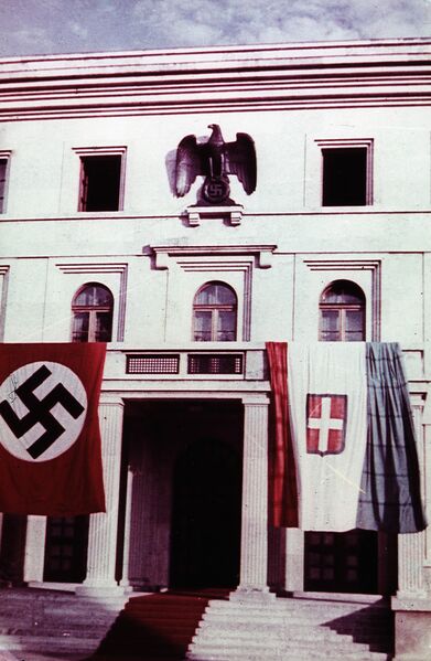 Datei:Kanzleibau Koenigsplatz Muenchen.jpg