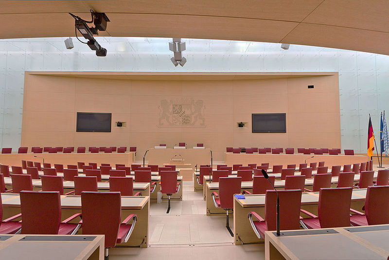 Datei:Maximilianeum Plenarsaal seit 2005.jpg