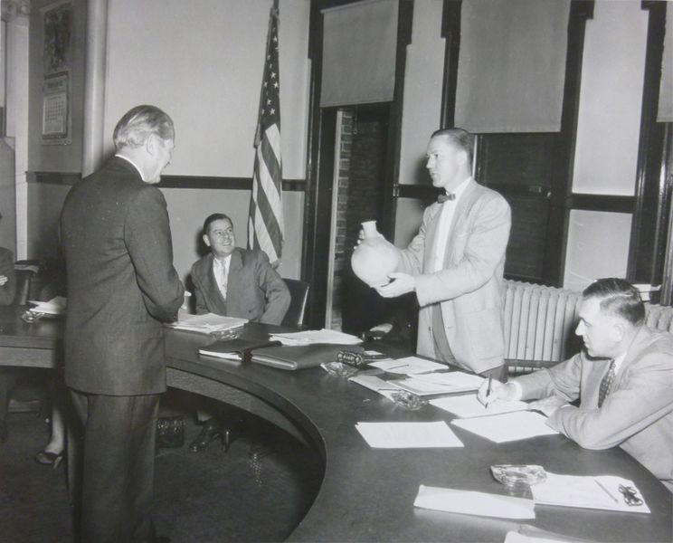 Datei:August Fischer Kulturaustauschprogramm USA 1954.jpg