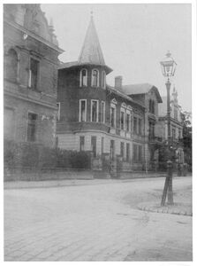 Wohnhaus von Max Weber in München in der Seestraße 3. Foto um 1900. (Stadtarchiv München, DE-1992-FS-STR-1311)