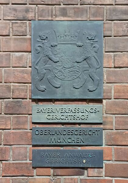 Datei:Amtsschild Verfassungsgerichtshof Muenchen.jpg