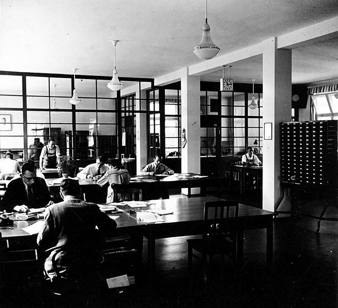 Datei:Gemeindebank Büro.jpg