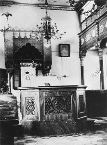 Innenraum der Synagoge Binswangen, nach Osten (vor 1938). (Bayerisches Landesamt für Denkmalpflege)