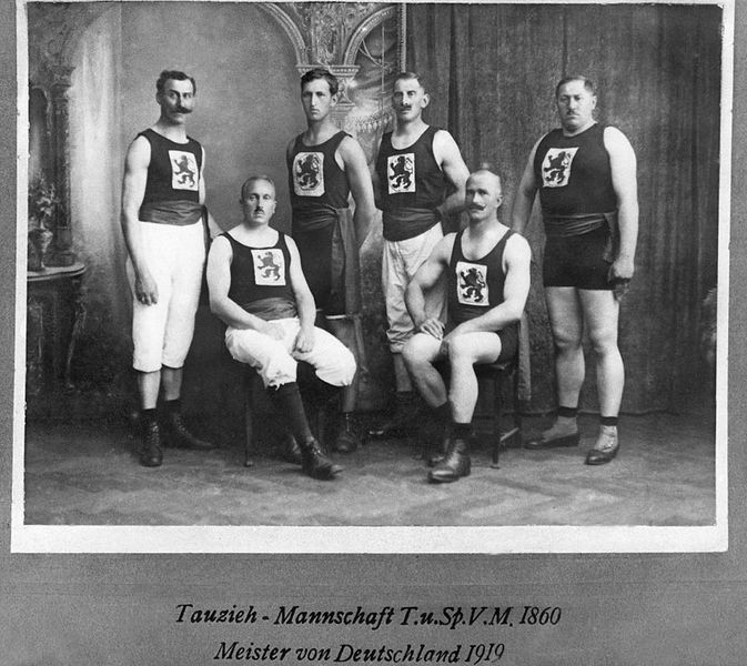 Datei:TSV 1860 Muenchen Tauziehmannschaft.jpg
