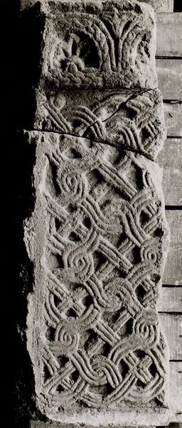 Datei:Ilmmuenster Chorschrankenplatte 4.jpg