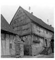 Fachwerk, Stockwerksbau, 1488 d, Machtilshausen, Wasserloser Straße 6, Fotografie von Konrad Bedal, 1981. (Fränkisches Freilandmuseum Bad Windsheim, D-6-72-121-61)