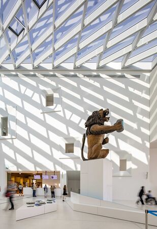 Foyer des Museums der Bayerischen Geschichte in Regensburg. (Foto: Frank Blümler)
