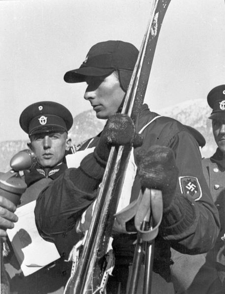 Datei:Franz Pfnuer 1936.jpg