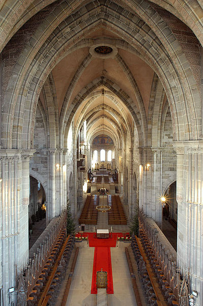 Datei:Bamberg Dom Innenraum.jpg