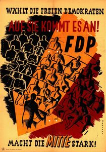 War die FDP in Ihren Anfängen um Stimmen aus der Mitte der Gesellschaft bemüht, entwickelte sie sich in der öffentlichen Wahrnehmung seit den 1980er Jahren zunehmend zu einer Klientelpartei. Plakat der Bayern-FDP im Bundestagswahlkampf 1949. (Archiv des Liberalismus, P2-0069)