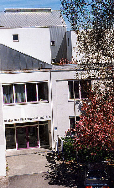 Datei:HFF Giesing Eingang.jpg