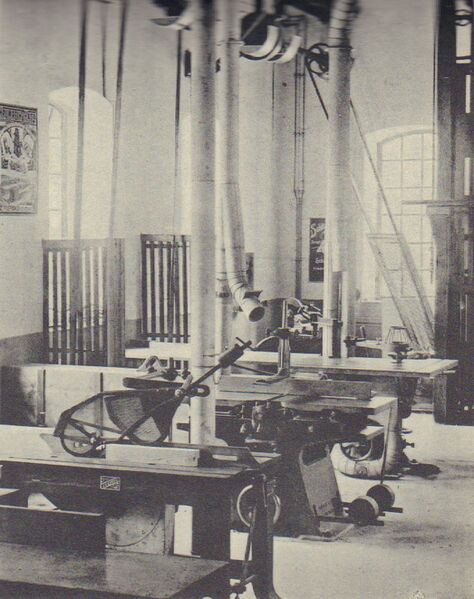 Datei:Maschinensaal 1905.jpg