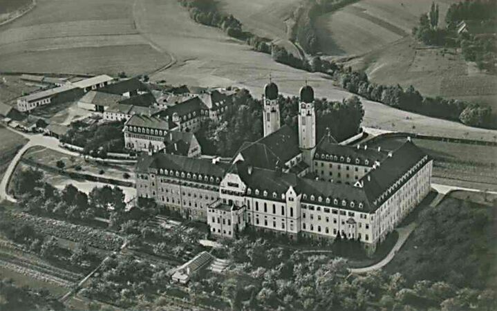 Die Abtei Schweiklberg in Vilshofen a.d.Donau (Lkr. Passau) war eine der ersten Abteien, die dem NS-Klostersturm zum Opfer fielen. (Abtei Schweiklberg)