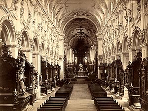 Das Mittelschiff des Doms vor seiner Zerstörung im Zweiten Weltkrieg, undatierte Fotografie. (Stadtarchiv Würzburg)