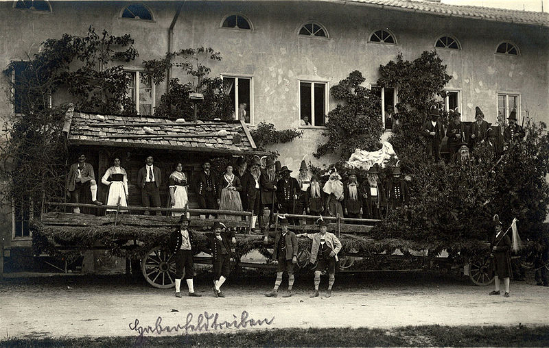 Datei:Umzug Volksfest Miesbach 1925.jpg