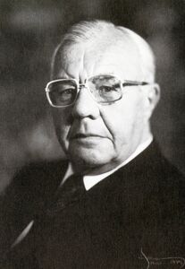 Karl Theodor Jacob (1908-1980), Gründungsdirektor und Vorsitzender der Bayerischen Landesbank 1972 bis 1976. (Bayerisches Wirtschaftsarchiv, S11, 55, Geschäftsbericht 1980, 5)