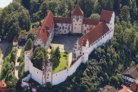 Füssen, Hohes Schloss, Luftbild. (Foto: Klaus Leidorf)