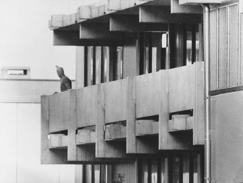 Datei:Balkon Olympia Attentaeter.jpg