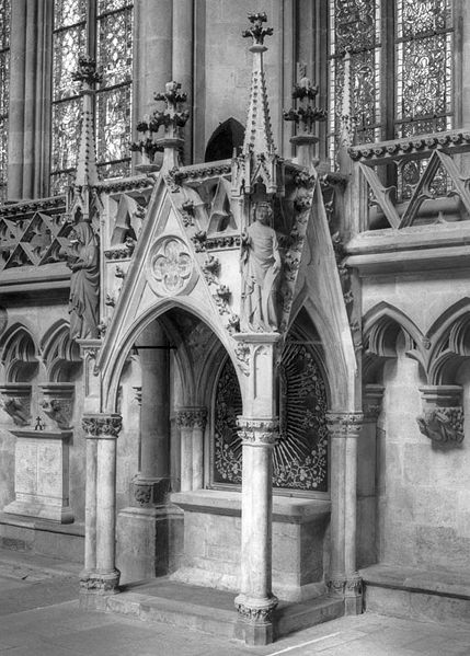 Datei:Regensburger Dom Verkuendigungs-Altar suedliches Seitenschiff 1988.jpg