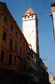 Der Goldene Turm in Regensburg. (Foto: Joachim Zeune)
