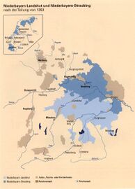 Niederbayern-Landshut und Niederbayern-Straubing nach der Teilung von 1353. (in: Reinhard Stauber/Gerhard Tausche/Richard Loibl, Niederbayerns Reiche Herzöge [Hefte zur Bayerischen Geschichte und Kultur Band 38], Augsburg 2009, 9)