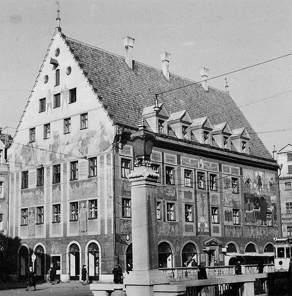 Datei:Augsburg Weberzunfthaus.jpg