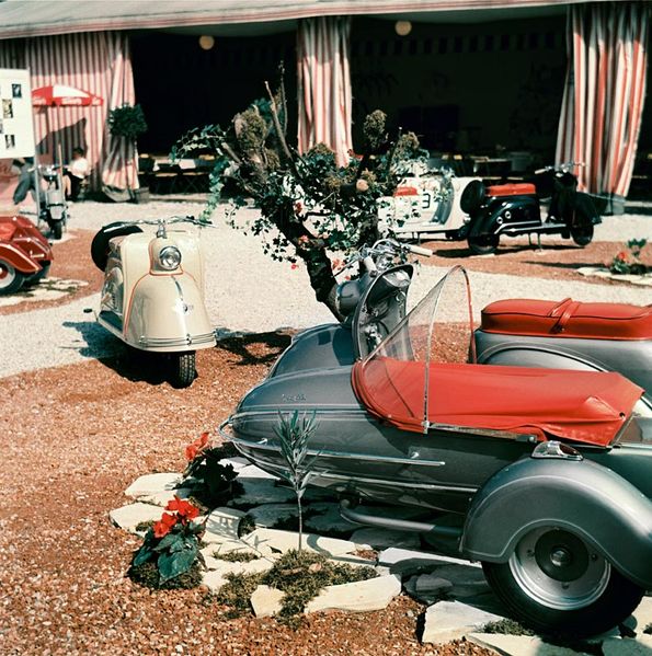 Datei:Glas Goggo-Roller.jpg