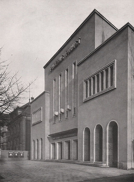 Datei:Ruff Phoebuspalast Nuernberg.jpg