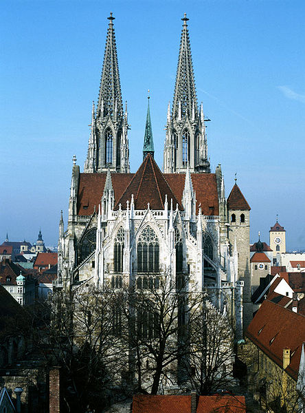 Datei:Regensburger Dom Blick von Osten.jpg
