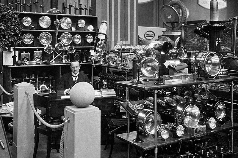 Datei:Brose Messestand 1924.jpg