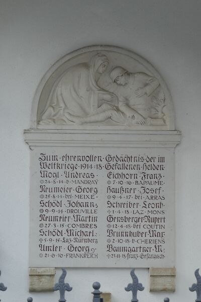 Datei:Kriegerdenkmal Tauberfeld.jpg