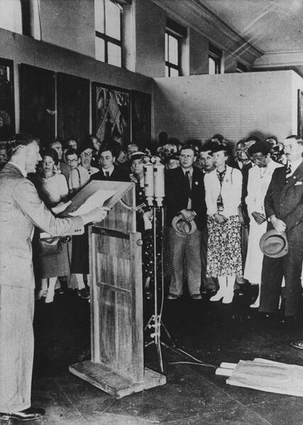 Datei:Ausstellungseroeffnung Adolf Ziegler 1937.jpg