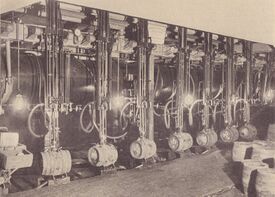 Faßabfüllmaschine der Brauerei Löwenbräu. Abb. aus: Das Bayerland, Jahrgang 37 vom September 1926, 529. (Bayerische Staatsbibliothek, 4 Bavar. 198 t-37)