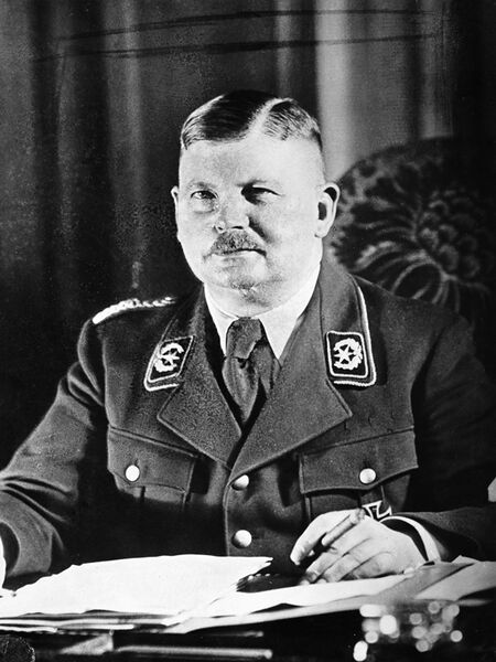 Datei:Ernst Roehm 1933.jpg