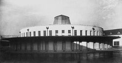 Robert Vorhoelzer (1884-1954) und Walther Schmidt (1899-1993), Paketzustellamt München, 1925/26. (SZ Photo/Süddeutsche Zeitung Photo)