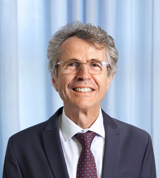 Datei:Grau Bernhard.jpg