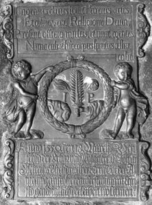 Metallene Grabtafel Johannes Petrejus (gest. 1550), Friedhof St. Johannis, Nürnberg, humanistische Minuskel und Fraktur. (Foto: Bayerische Akademie der Wissenschaften, Kommission für die Herausgabe der Deutschen Inschriften des Mittelalters und der frühen Neuzeit)