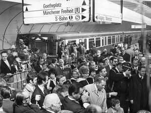 Am 19. Oktober 1971 konnte bei einem Festakt am U-Bahnhof Marienplatz der erste Abschnitt der Münchner U-Bahn mit Haltestellen zwischen Goetheplatz und Kieferngarten der Öffentlichkeit übergeben werden. (Fritz Neuwirth/Süddeutsche Zeitung Photo)
