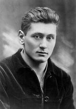 Walter Häbich (1904/05-1934). Foto Richard Häbich, 1925. (Foto von Zsasz, gemeinfrei via Wikimedia Commons)