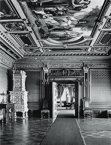 Datei:Trausnitz Empfangszimmer Ludwig II.jpg