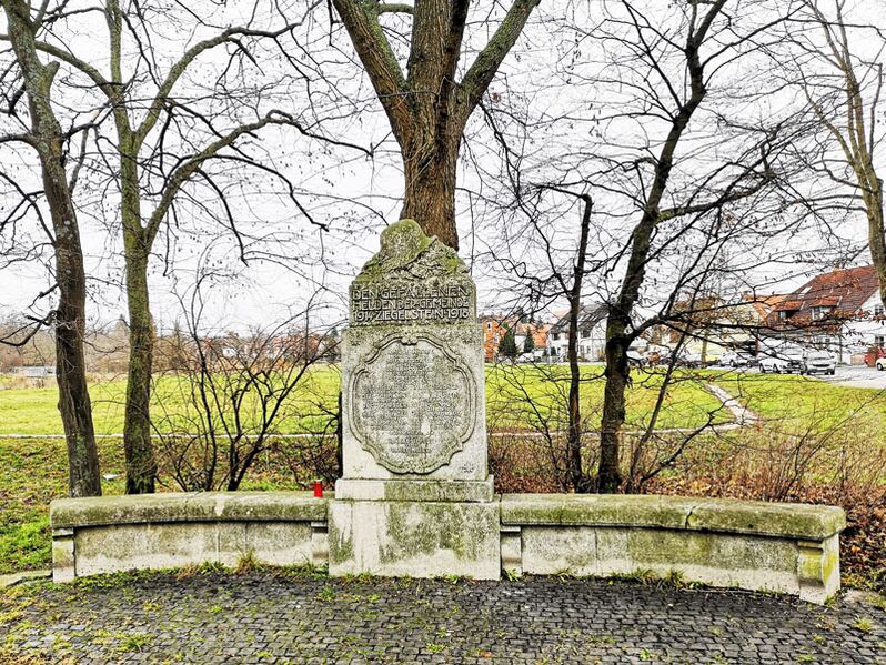 Datei:Nuernberg Ziegelstein Kriegerdenkmal 1914-18.jpg