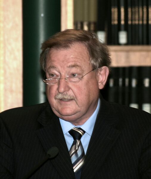 Datei:Rumschoettel Hermann.jpg