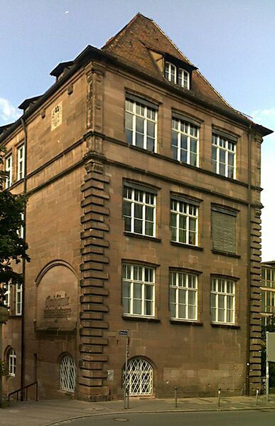 Datei:Handelshochschule Nürnberg von 1901.jpg