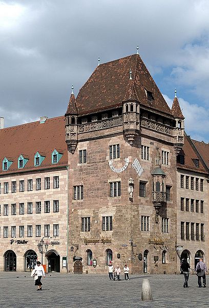 Datei:Nuernberg Nassauer Haus.jpg