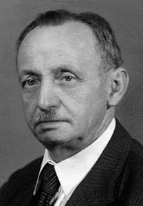 Georg Stang (CSU, 1880-1951) war von 1929 bis 1933 und von 1950 bis 1951 Präsident des Bayerischen Landtags. Aufnahme aus dem Jahre 1950. (Foto: N. N., Archiv des Bayerischen Landtags, AA00045A)